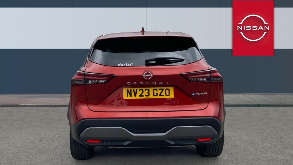 Nissan Qashqai Tekna NV23GZO Red #6
