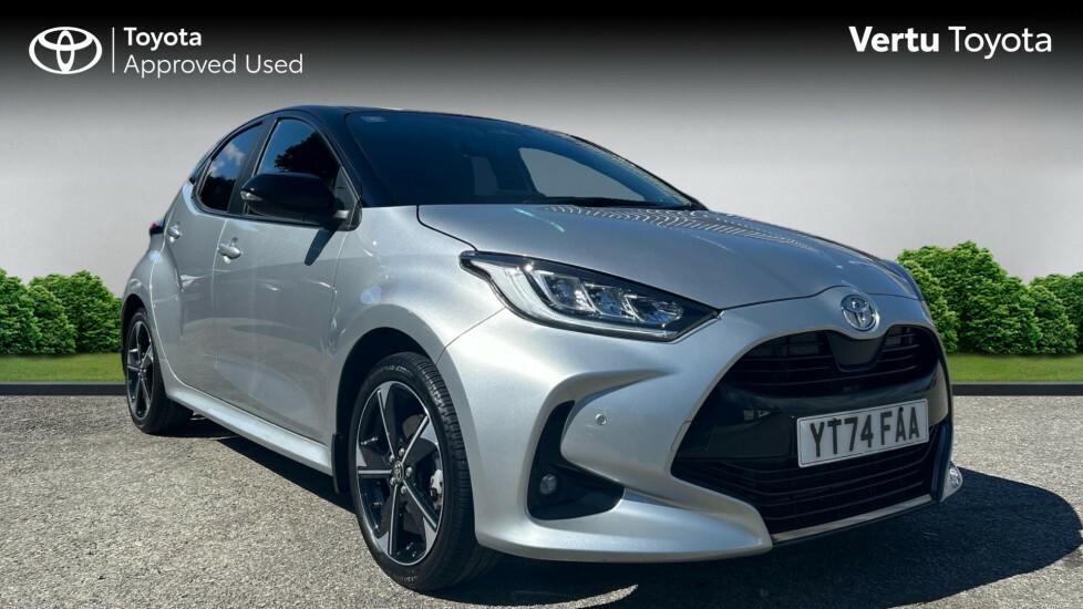 Toyota Yaris Premiere Edition Silver