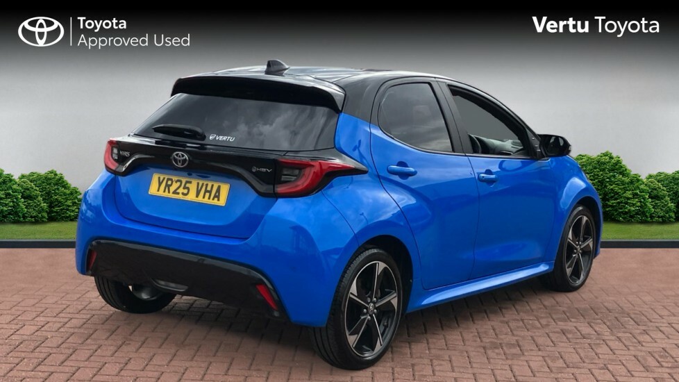 Toyota Yaris Premiere Edition YR25VHA Blue #2
