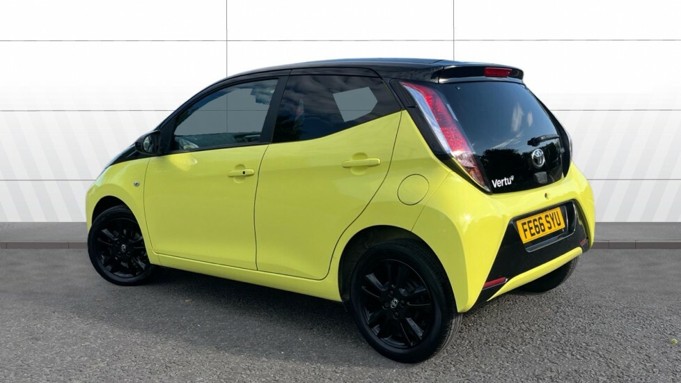 Toyota Aygo X X-cite 3 Yellow #2