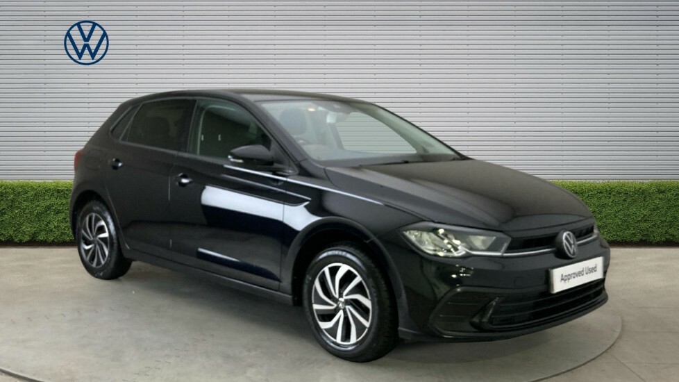 Volkswagen Polo Life Black