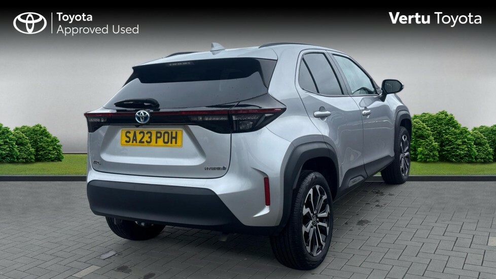 Toyota Yaris Cross Design Silver #2