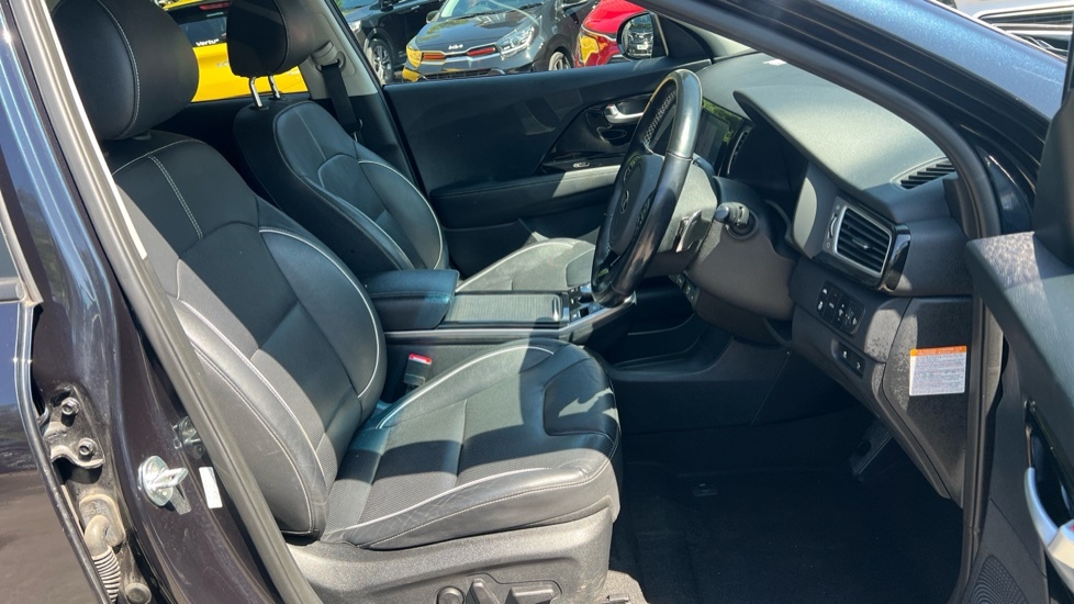 Kia e-Niro Kia Estate Sp 150Kw First Edition 64Kwh 5 Blue #28