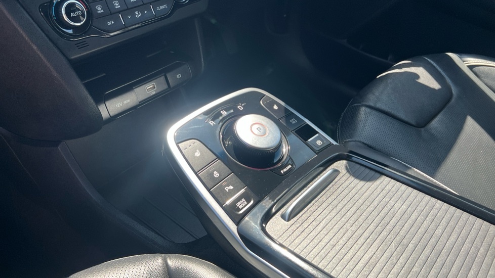 Kia e-Niro Kia Estate Sp 150Kw First Edition 64Kwh 5 Blue #13