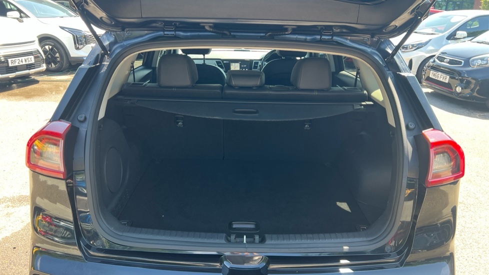 Kia e-Niro Kia Estate Sp 150Kw First Edition 64Kwh 5 Blue #4