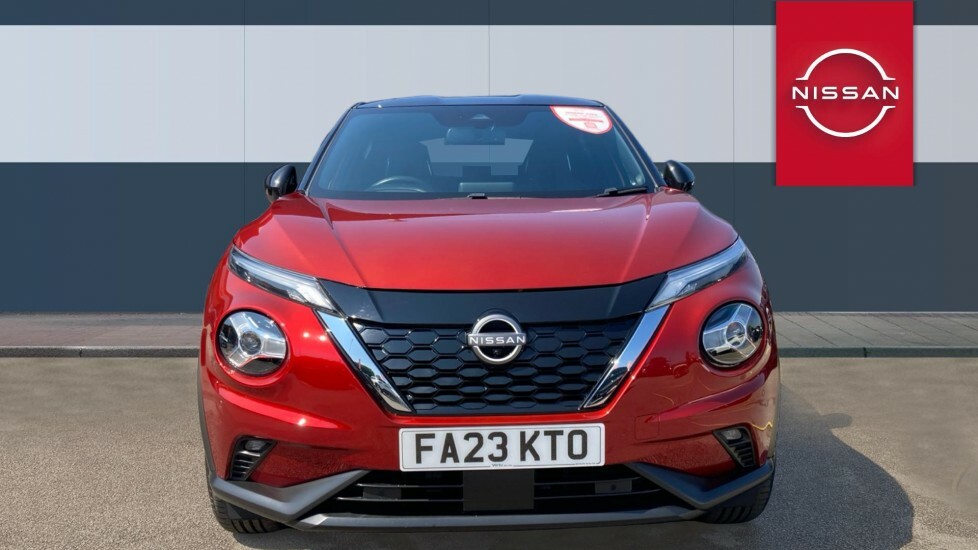 Nissan Juke Tekna Red #3
