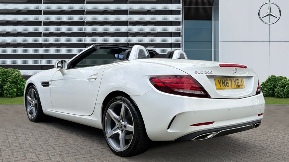 Mercedes-Benz SLC Amg Line White #2