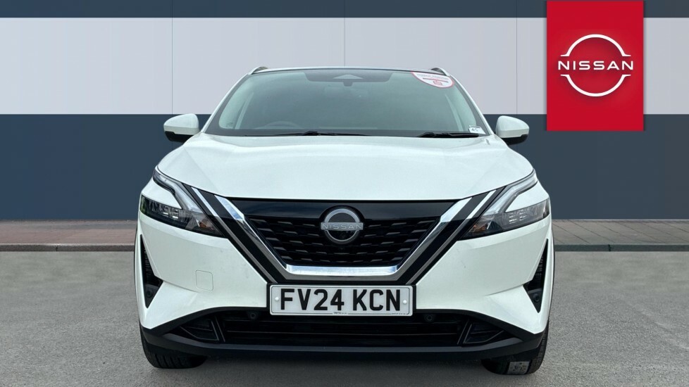 Nissan Qashqai N-connecta FV24KCN White #3