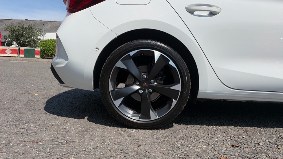 Cupra Leon V1 White #5