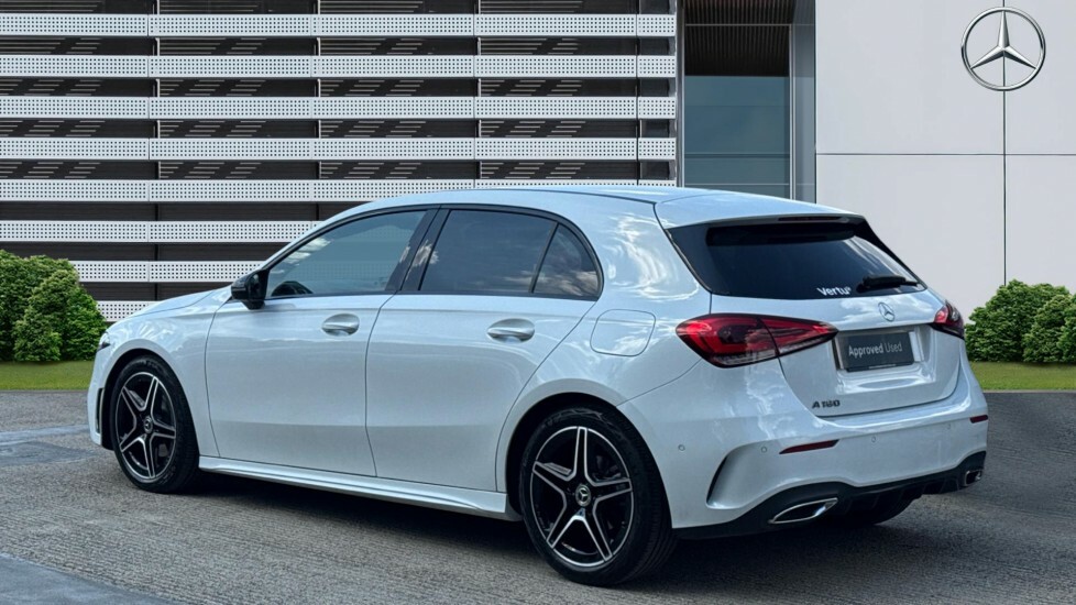 Mercedes-Benz A Class Amg Line OU72XZV White #2