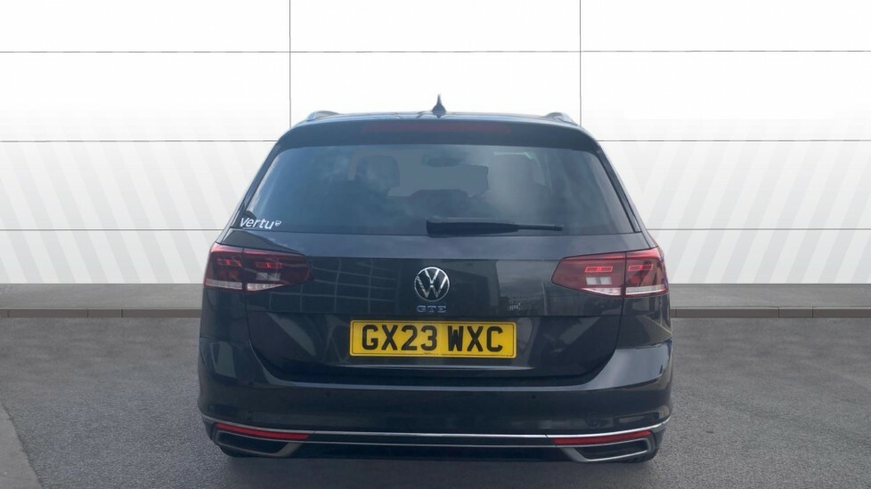 Volkswagen Passat Gte Grey #6