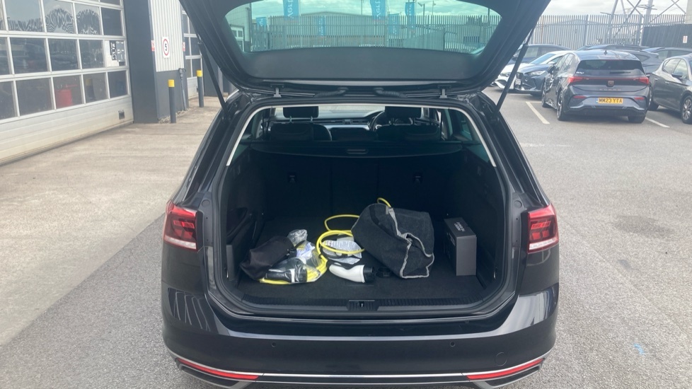 Volkswagen Passat Gte Grey #4
