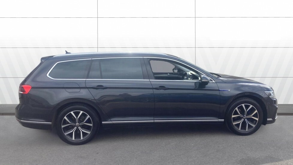 Volkswagen Passat Gte Grey #5