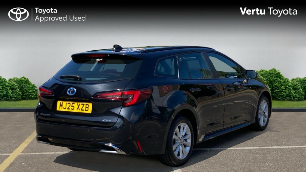Toyota Corolla Icon Black #2