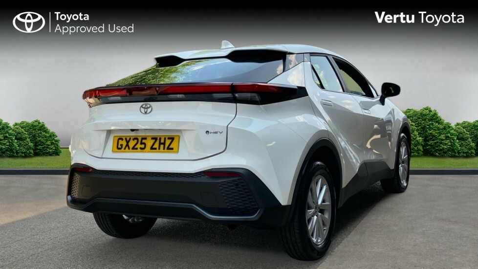 Toyota C-Hr Icon White #2