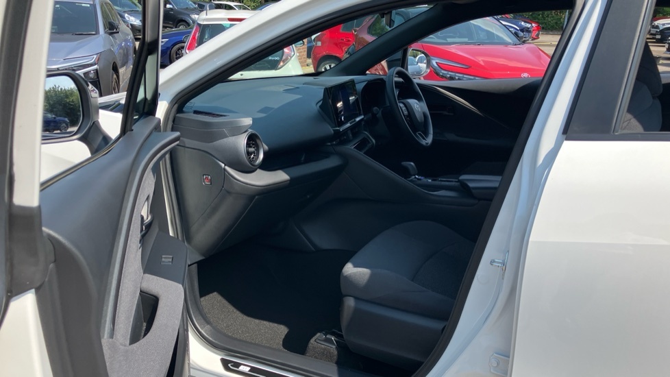 Toyota C-Hr Icon White #5