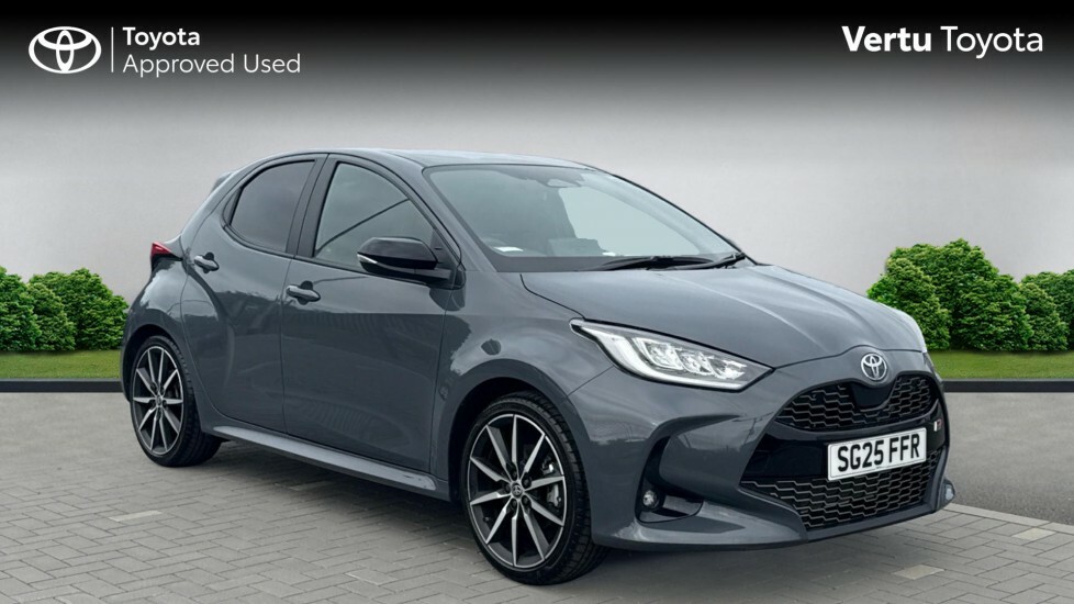 Toyota Yaris Gr Sport Grey