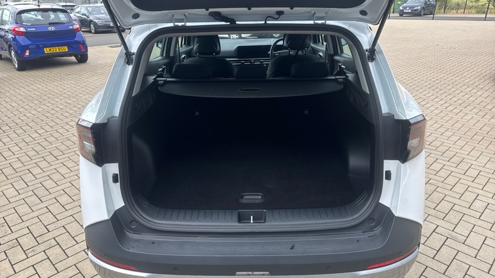 Kia Sportage Pure White #4