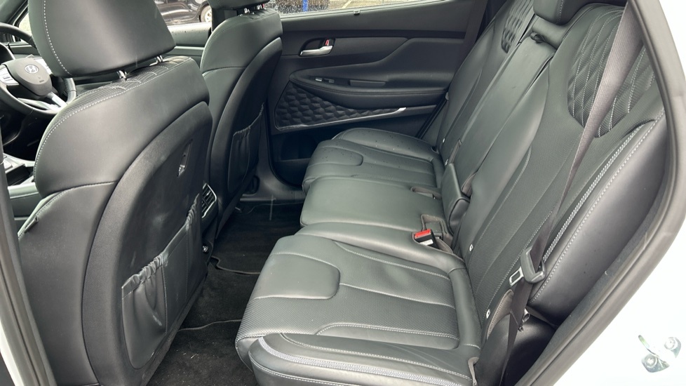 Hyundai Santa Fe 7St 1.6Tgdi Hbd Cligrphy Au 4Wd Silver #16