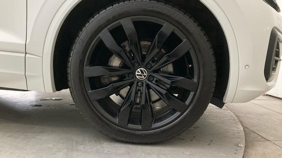 Volkswagen Touareg Black Edition MK23UNL White #5