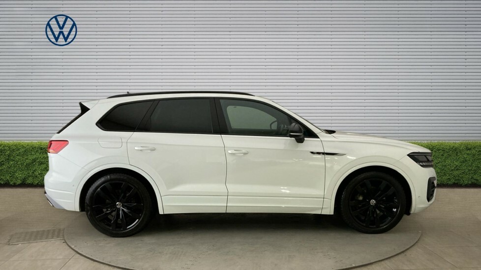 Volkswagen Touareg Black Edition MK23UNL White #4