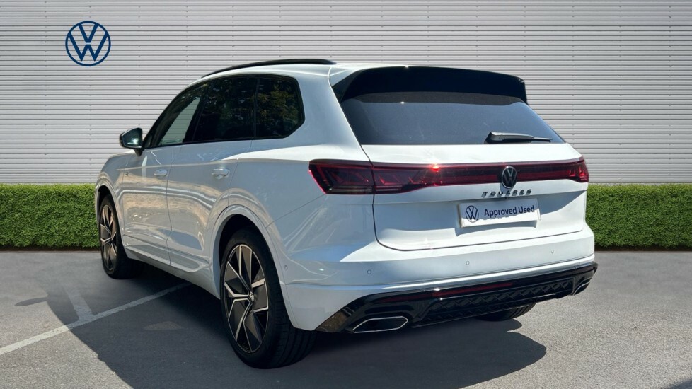 Volkswagen Touareg Black Edition AO75XFG White #3