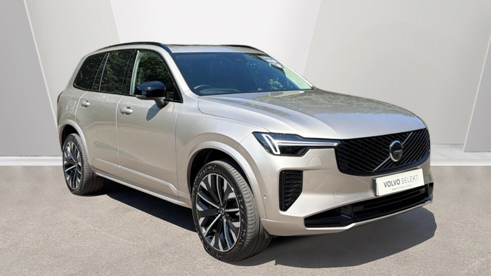 Volvo XC90 Ultra Gold
