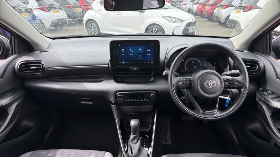 Toyota Yaris Design Black #6