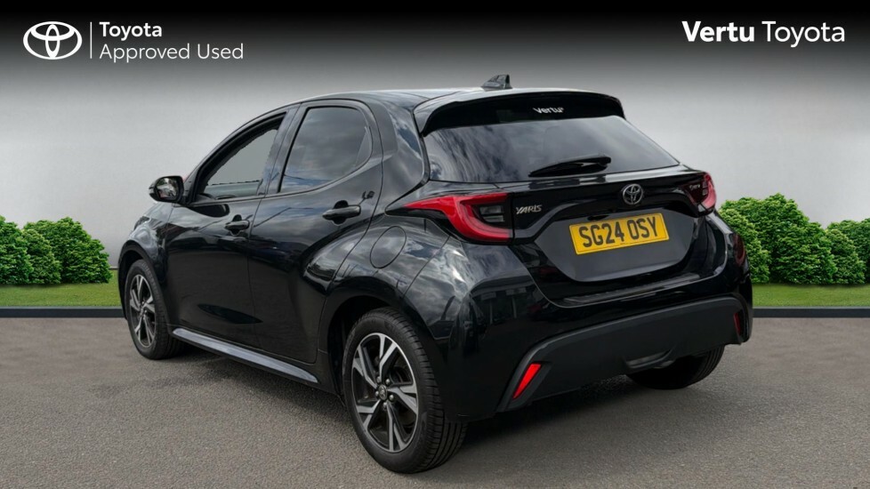 Toyota Yaris Design Black #4