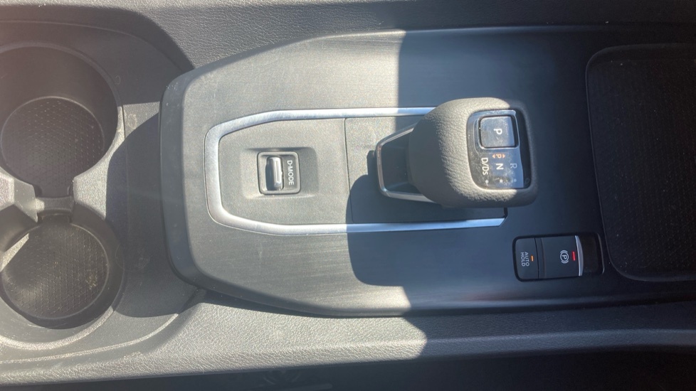 Nissan Qashqai N-connecta Black #25