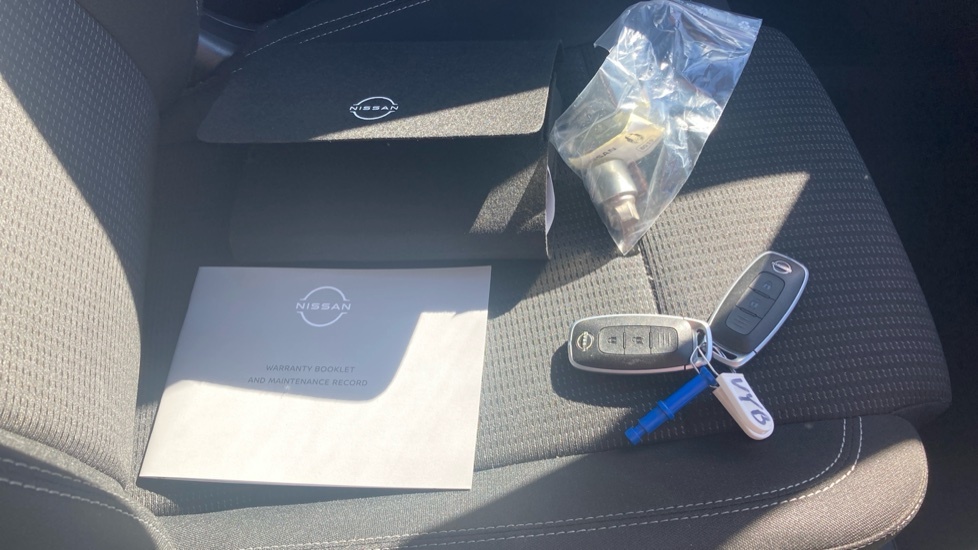 Nissan Qashqai N-connecta Black #19