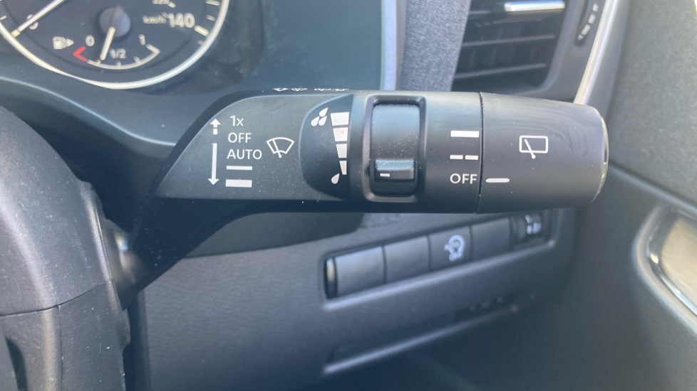 Nissan Qashqai N-connecta Black #22