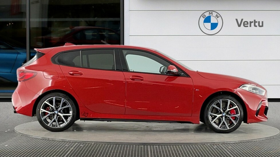 BMW 1 Series 118I M Sport Black #3