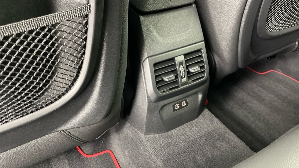 BMW 1 Series 118I M Sport Black #32