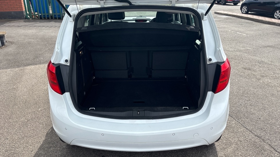 Vauxhall Meriva Tech Line White #4