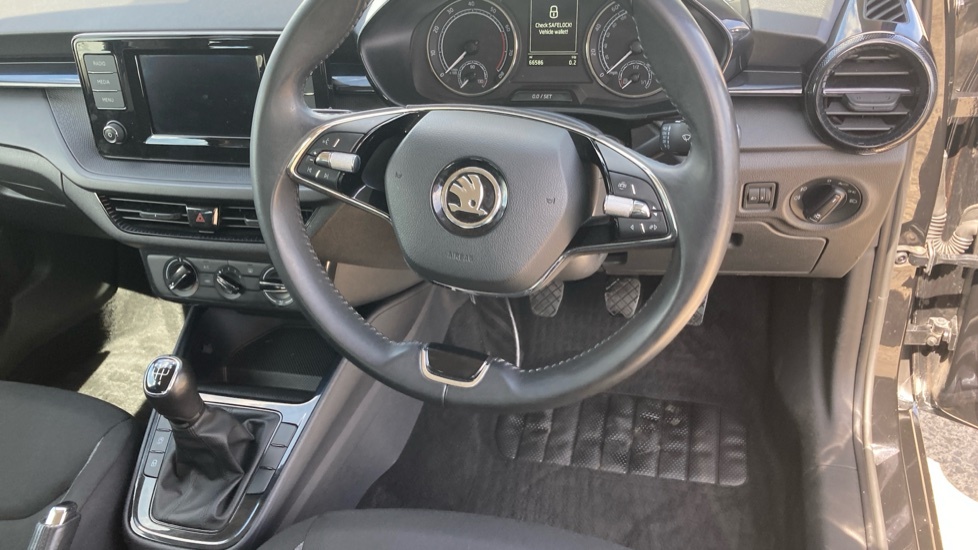 Skoda Fabia Colour Edition 1.0 Tsi 110 Ps 6G Man 2022 #10