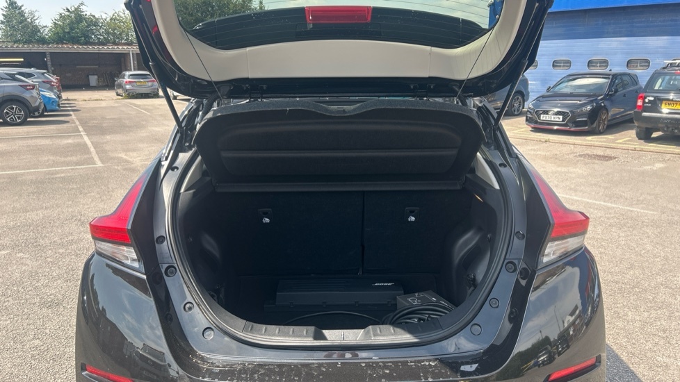 Nissan Leaf Tekna Black #4
