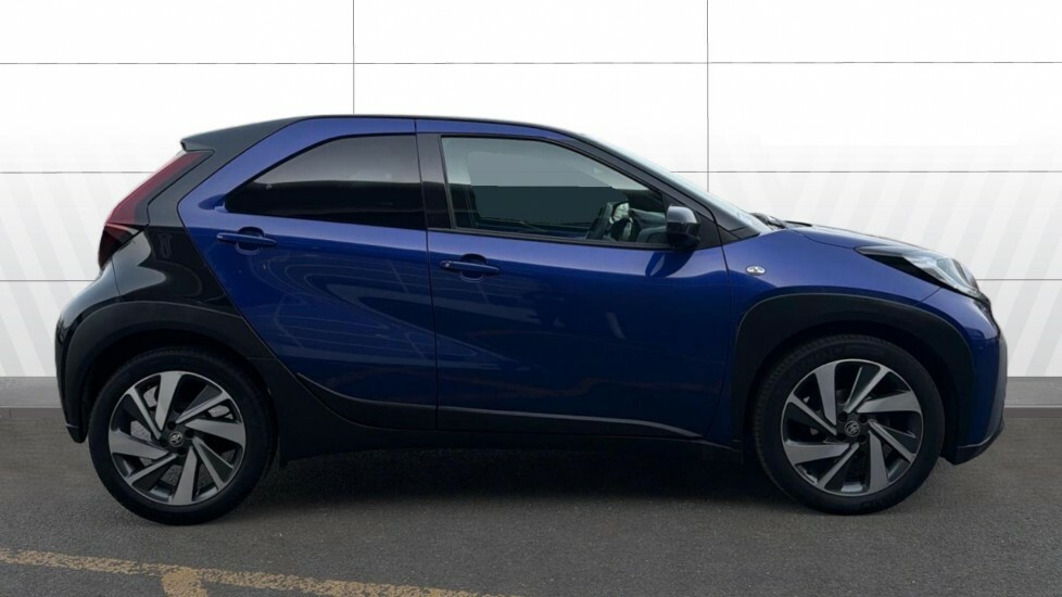 Toyota Aygo X Edge Blue #5