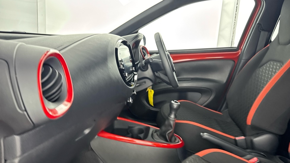 Toyota Aygo X Edge Red #5