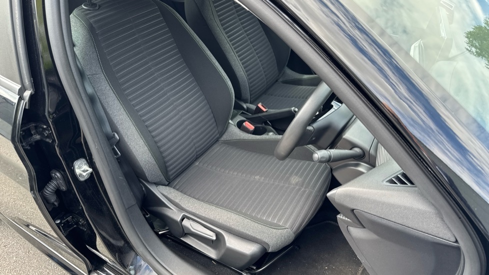 Peugeot 208 1.2 Hybrid Gt Hatchback Hybrid E-dsc6 E  #27