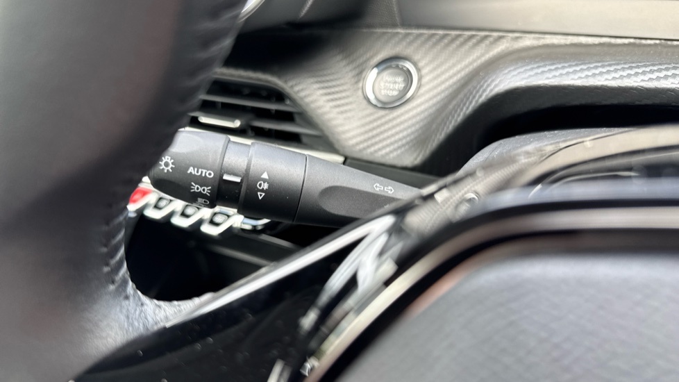 Peugeot 208 1.2 Hybrid Gt Hatchback Hybrid E-dsc6 E  #24