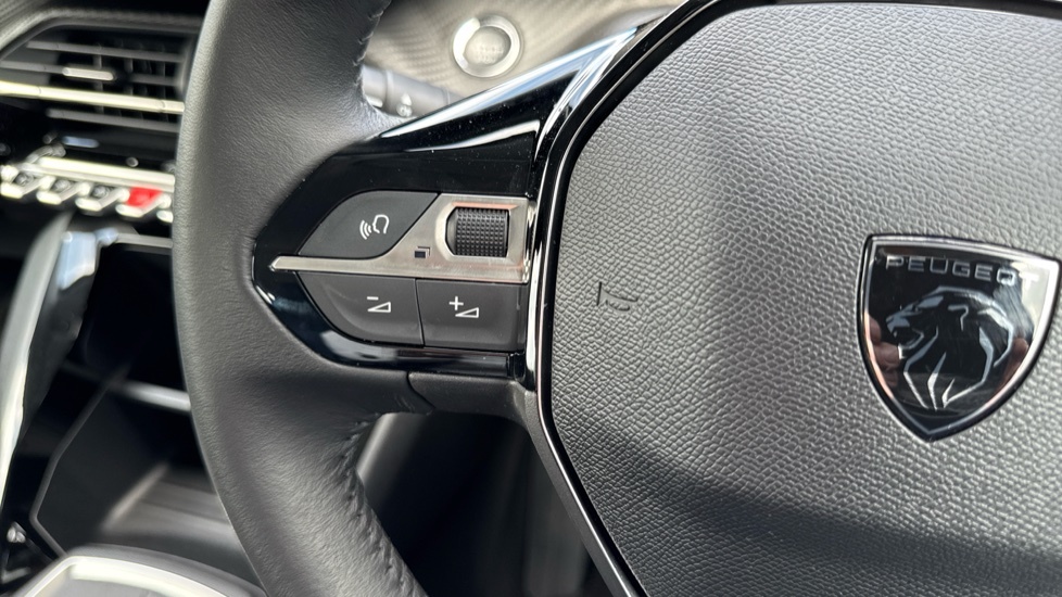 Peugeot 208 1.2 Hybrid Gt Hatchback Hybrid E-dsc6 E  #22