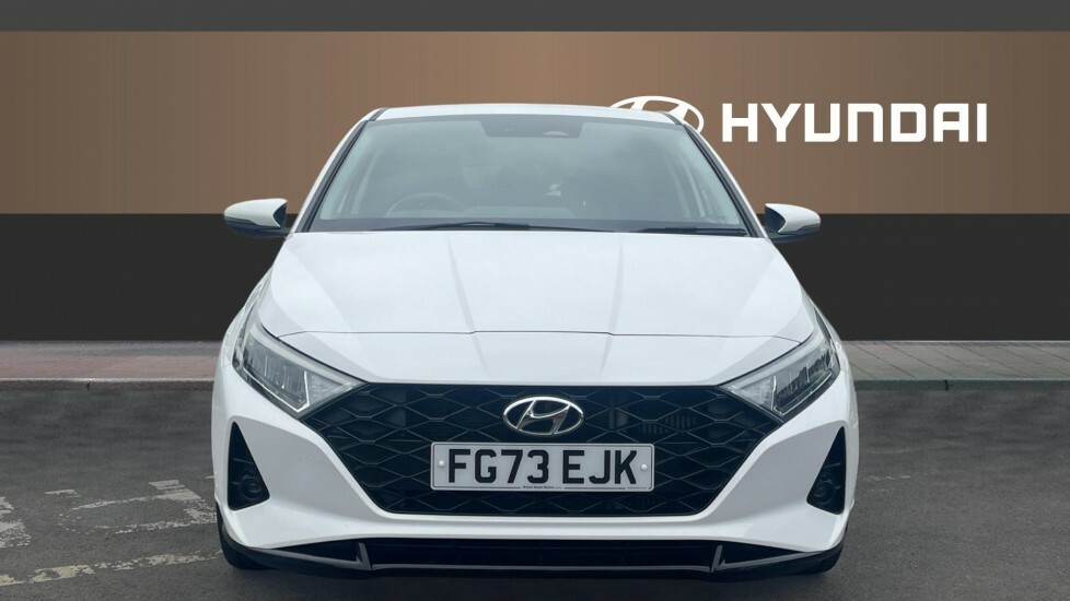 Hyundai I20 Premium White #3