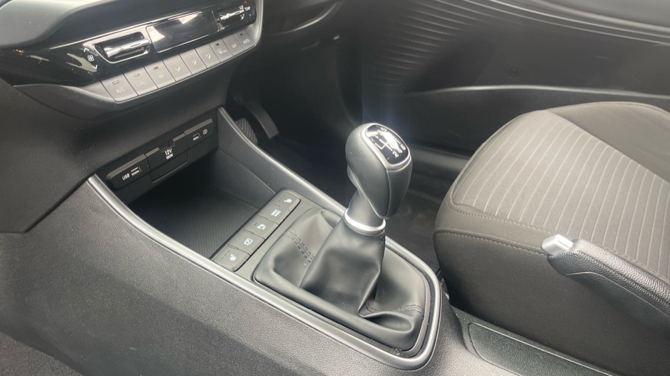 Hyundai I20 T-gdi Se Connect Mhev White #12