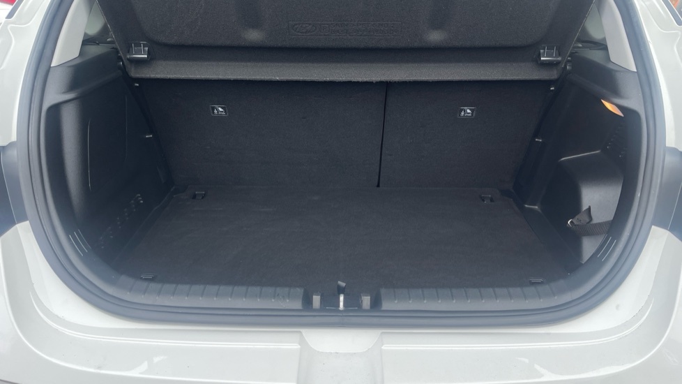 Hyundai I20 Premium White #4