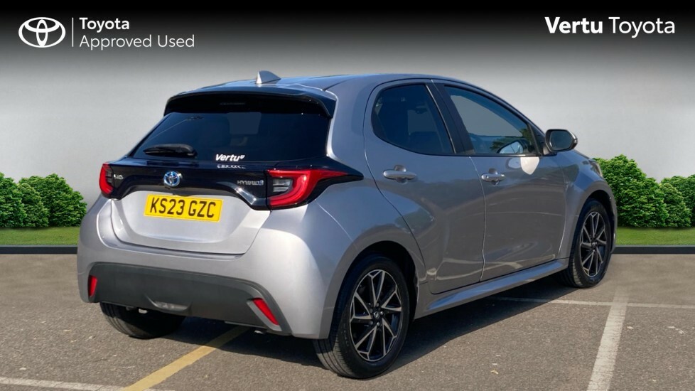 Toyota Yaris Design KS23GZC Silver #2