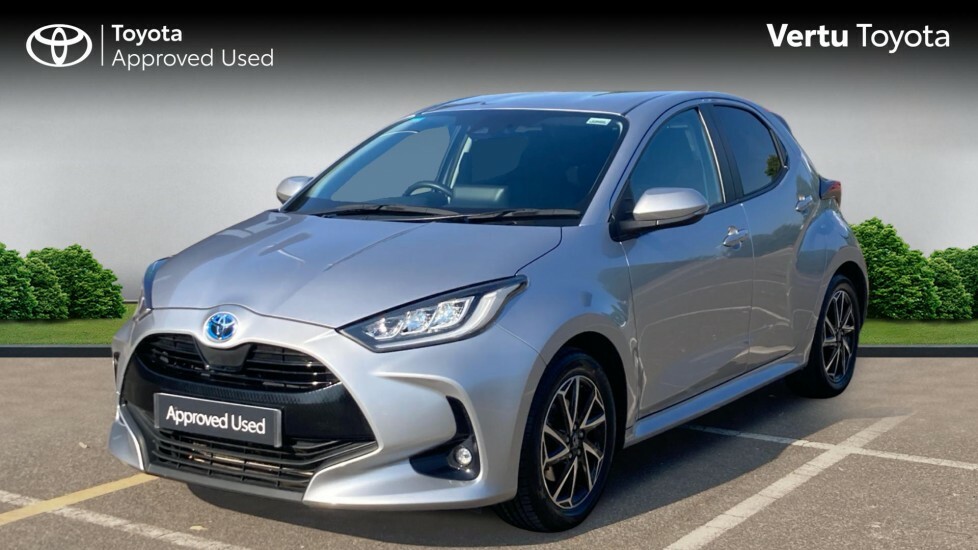 Toyota Yaris Design KS23GZC Silver #3