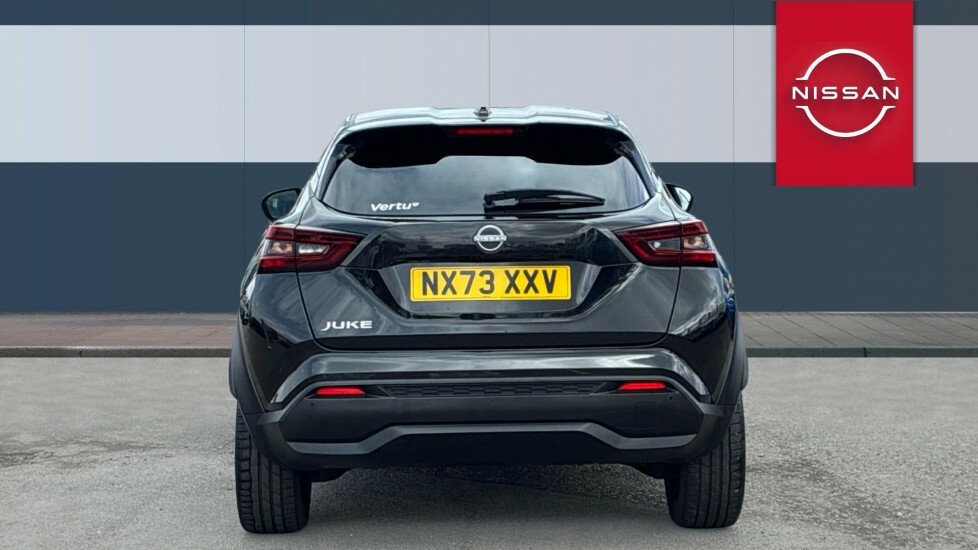 Nissan Juke Tekna Black #6
