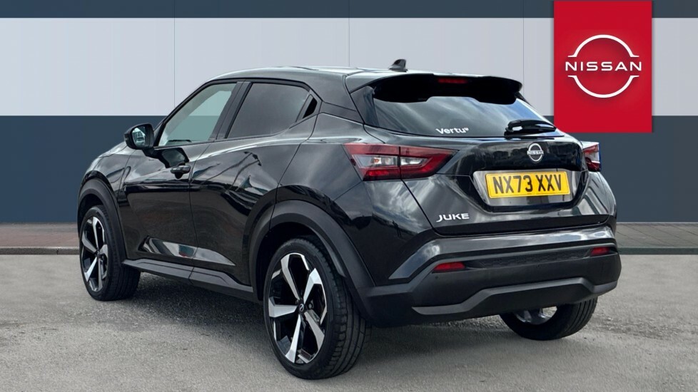 Nissan Juke Tekna Black #2