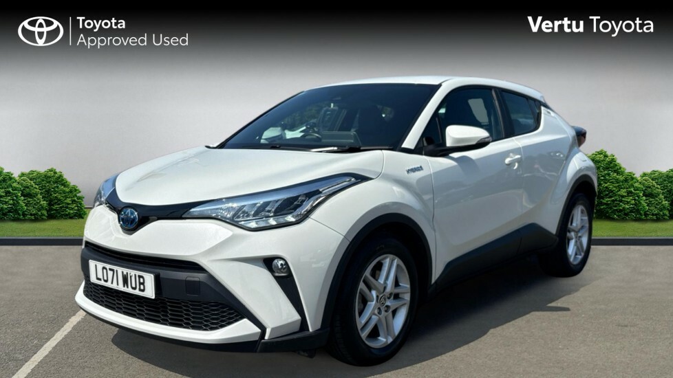 Toyota C-Hr Icon White #3